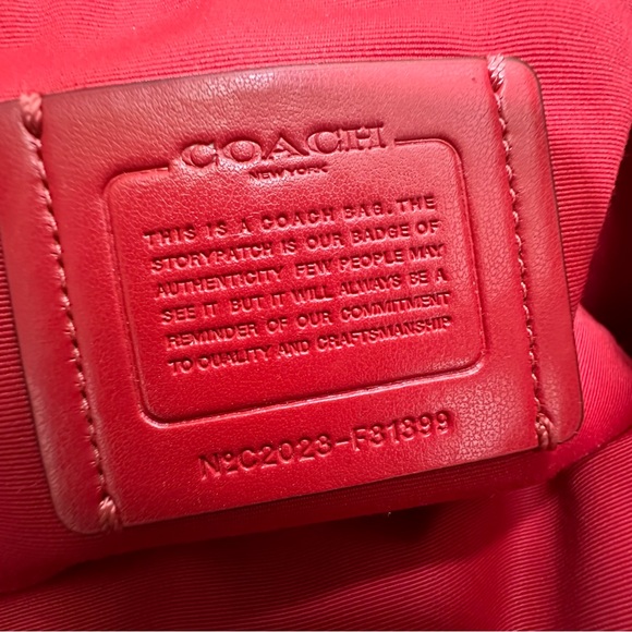 Coach Elle structured hobo bag in red pebbled leather with silver-tone hardware - Picture 10 of 12